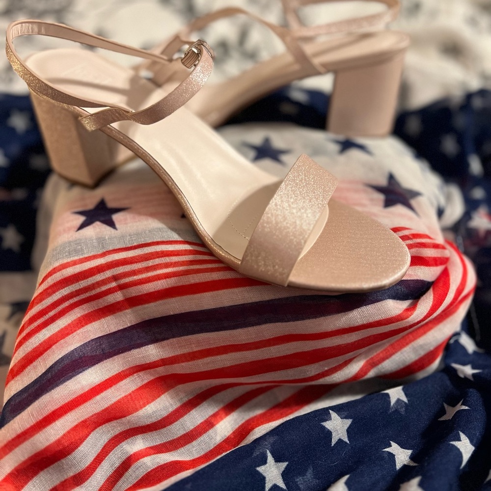 🌼💕 new DB wedding shoe size 10